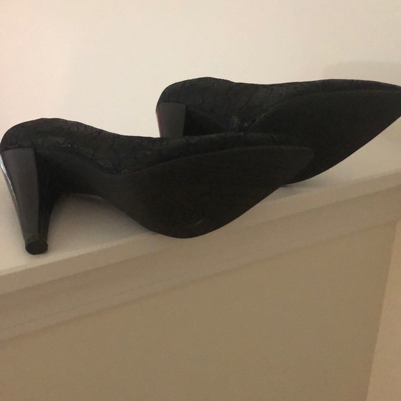 New in box! Nicole mixed media pumps. - Picture 2 of 4